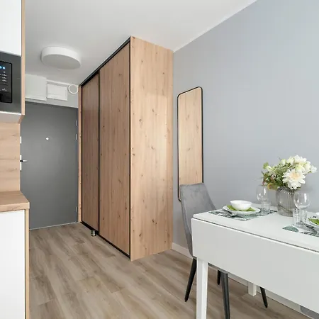 Jasny & Elegancki Apartament Typu Studio Z Tarasem By Renters アパート