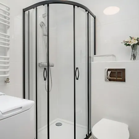 Jasny & Elegancki Apartament Typu Studio Z Tarasem By Renters * ポズナン